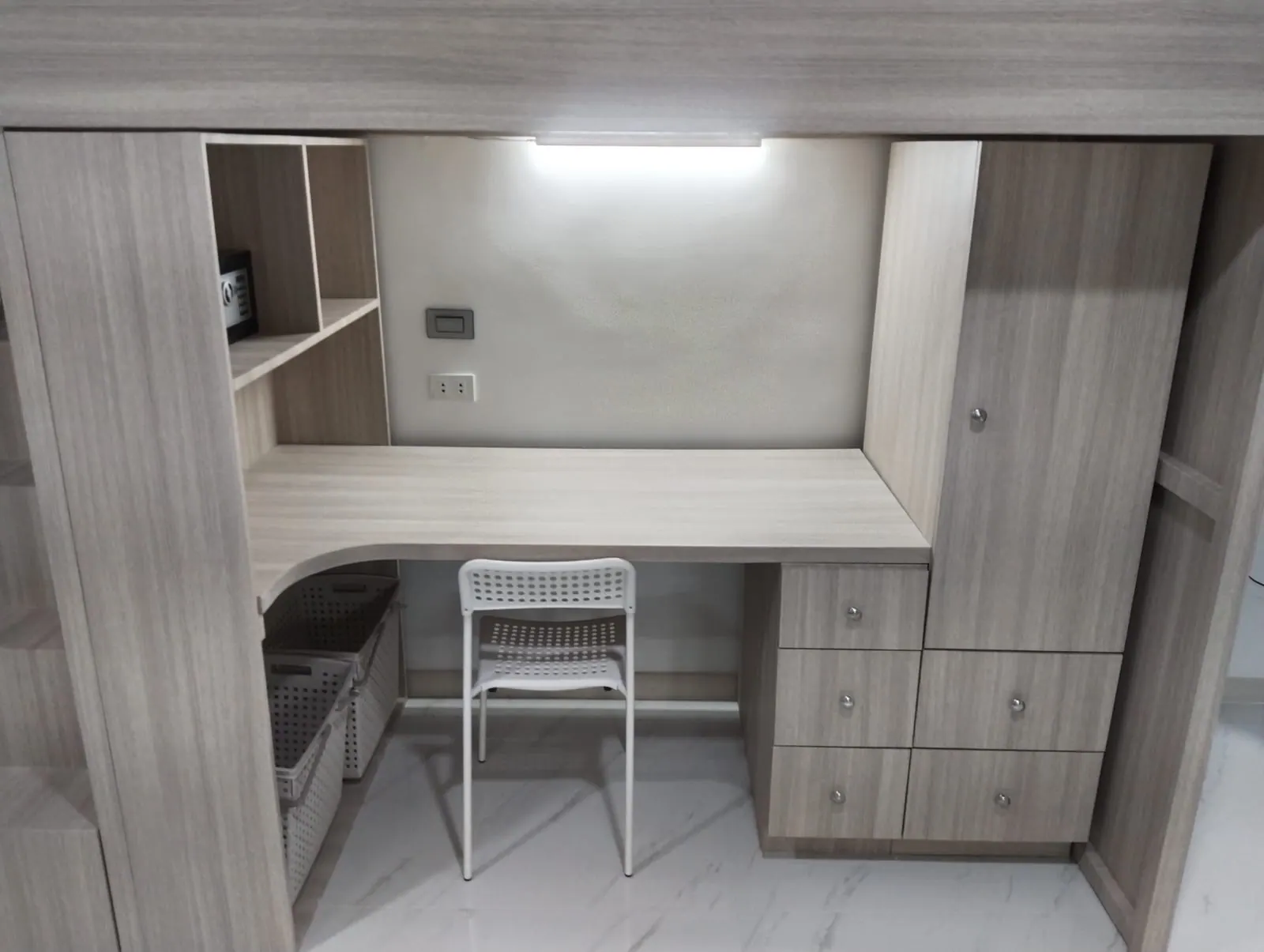 4-person dorm (3+1 · Quad) — Talk Academy Clark
