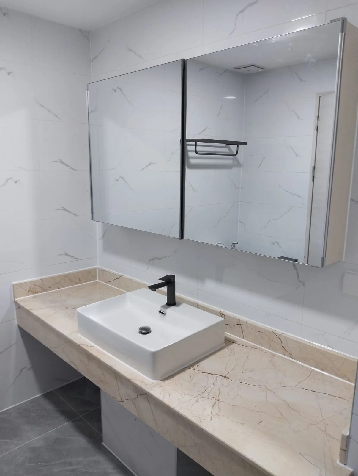 4-person dorm (3+1 · Quad) — Talk Academy Clark